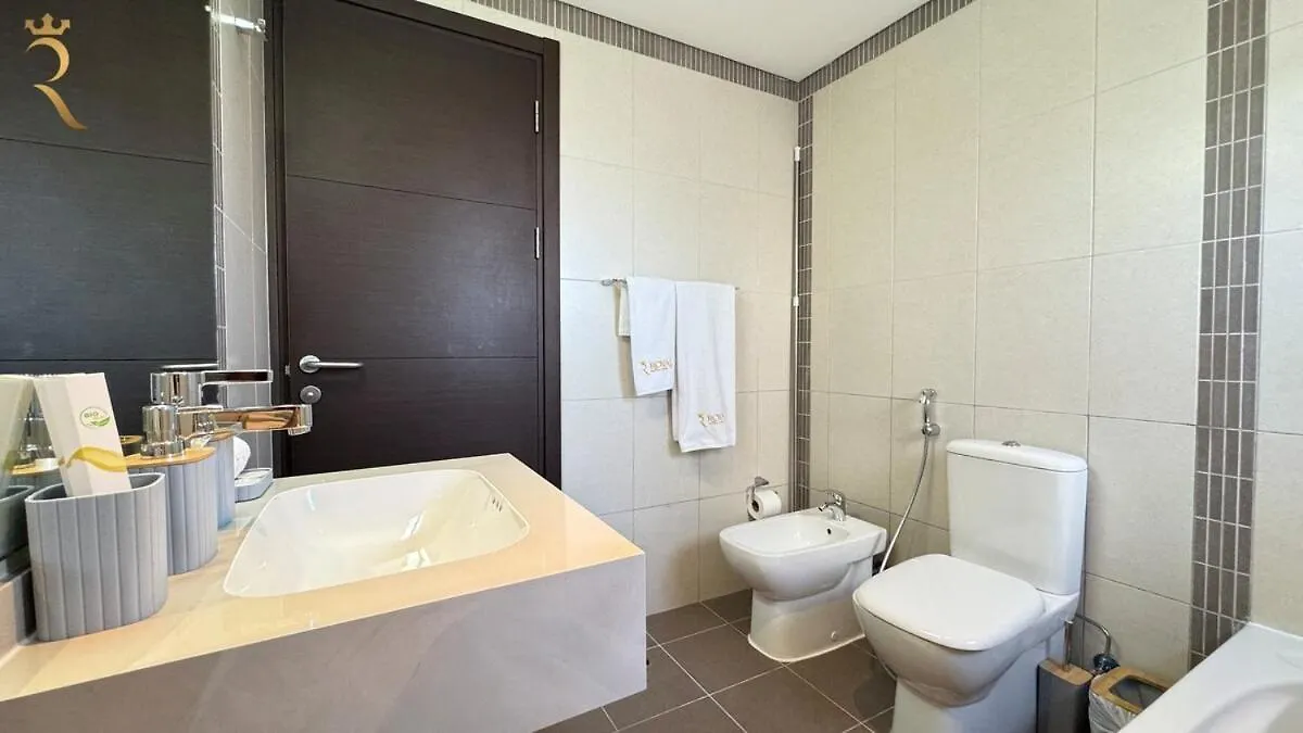 Spacious 2Br Poolside Relaxation In Al Reem 아부다비