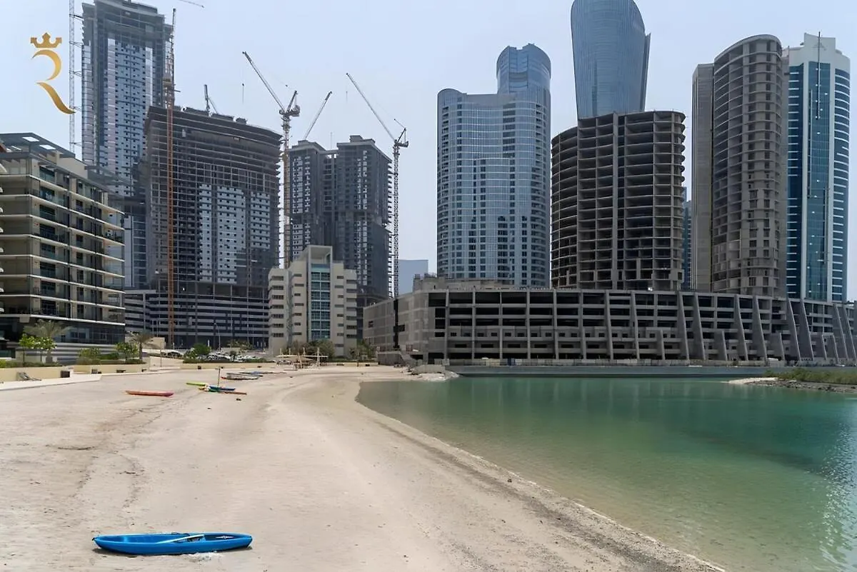 Spacious 2Br Poolside Relaxation In Al Reem 아부다비 아파트