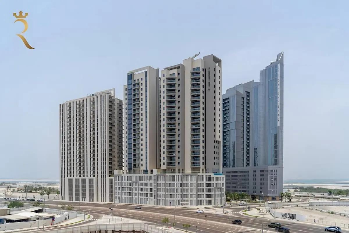 Spacious 2Br Poolside Relaxation In Al Reem 아부다비